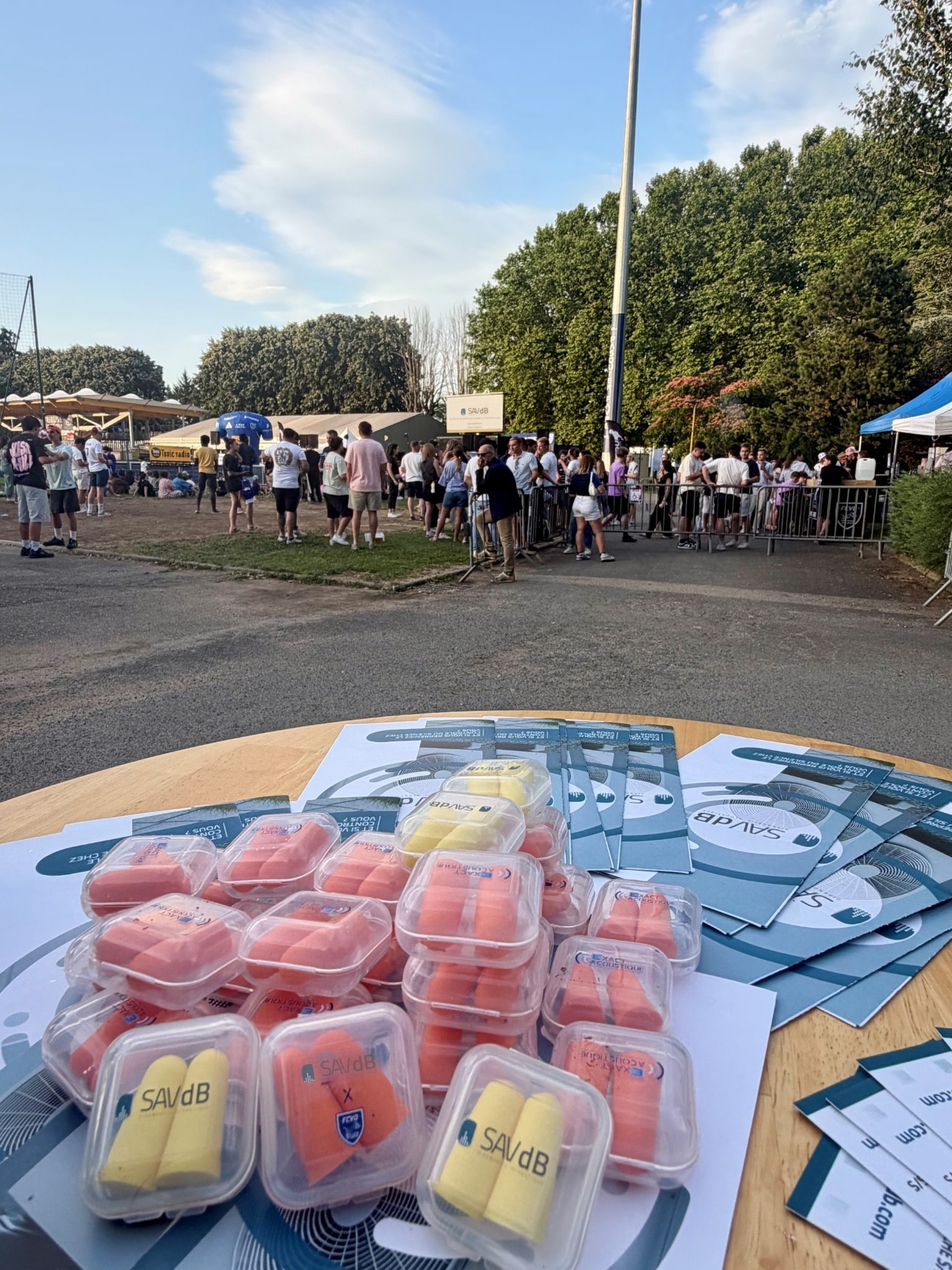 Confort auditif en Fan Zone : sensibiliser au bruit lors des événements sportifs